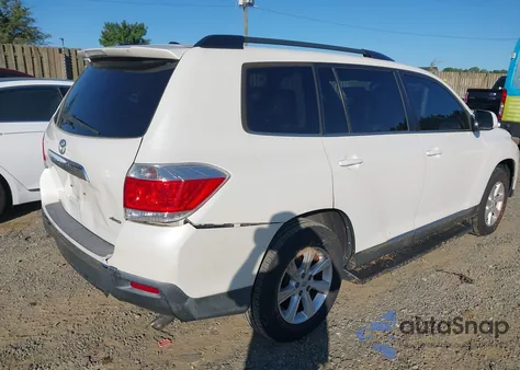 2011 Toyota Highlander Se V6 from USA, damaged, VIN 5TDBK3EH1BS060582